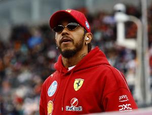 官方：漢密爾頓在大獎賽三練中因超速0.1km/h，被罰款100歐